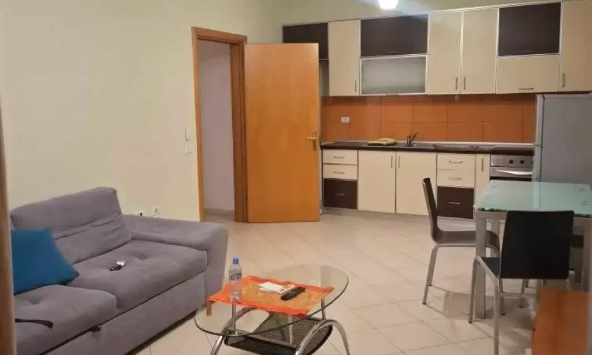Shtepi me qera Apartament ne Tirane, 1+1, Mobilimi E mobiluar, Pagesa 65,000  Leke.