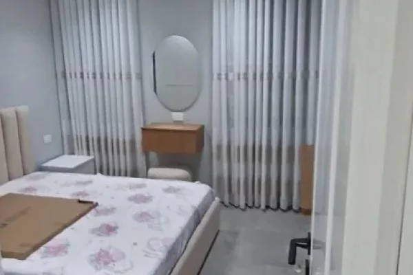Shtepi me qera Apartament ne Tirane, 1+1, Mobilimi E mobiluar, Pagesa 700  Euro.