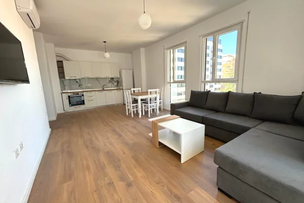 Shtepi me qera 2+1 ne Tirane - 80,000 Leke