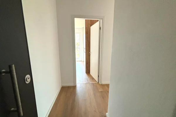 Shtepi me qera Apartament ne Tirane, 2+1, Mobilimi E mobiluar, Pagesa 80,000  Leke.
