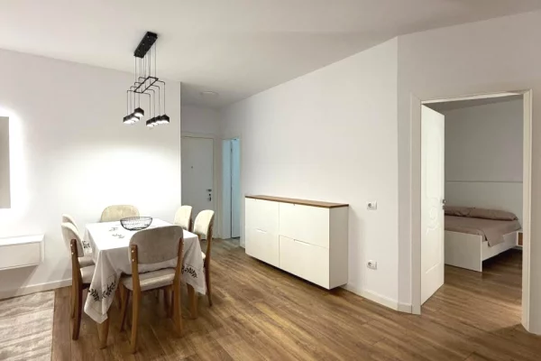 Shtepi me qera Apartament ne Tirane, 2+1, Mobilimi E mobiluar, Pagesa 60,000  Leke.