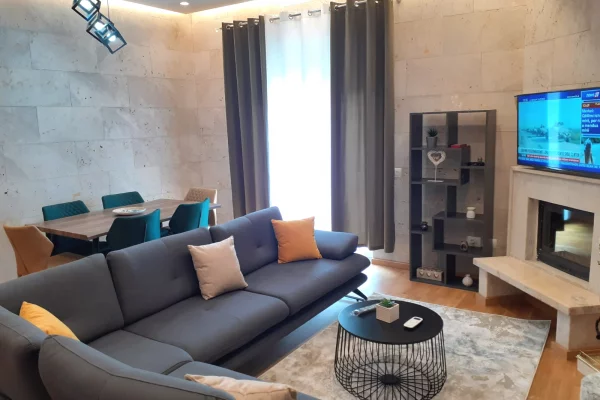 APARTAMENT 2+1+2 ME QIRA | SECRET GARDEN, PRANË TEG