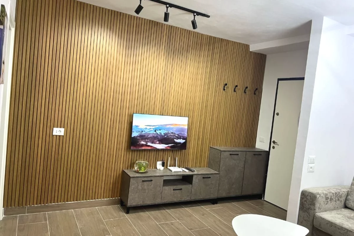 Shtepi ne shitje Apartament ne Tirane, 1+1, Mobilimi E mobiluar, Pagesa 120,000  Euro.