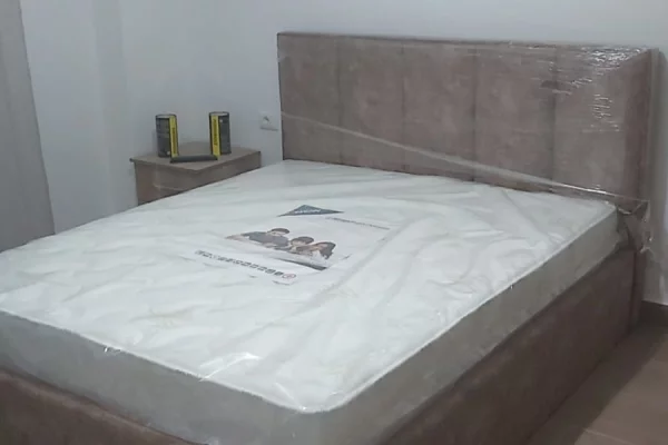 Shtepi ne shitje Apartament ne Tirane, 1+1, Mobilimi E mobiluar, Pagesa 120,000  Euro.