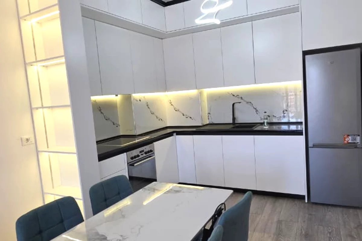 Shtepi me qera Apartament ne Tirane, 2+1, Mobilimi E mobiluar, Pagesa 700  Euro.