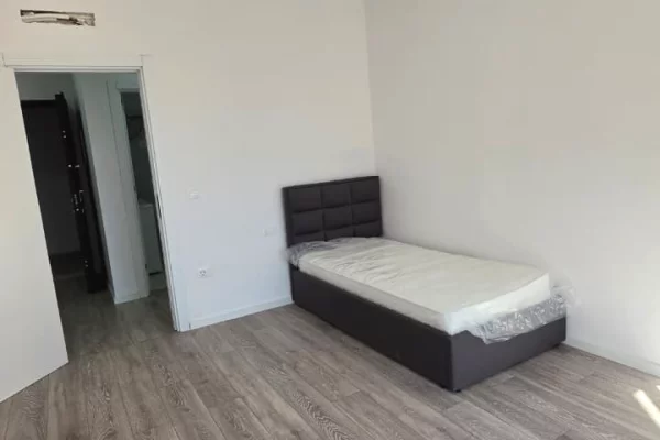 Shtepi me qera Apartament ne Tirane, 2+1, Mobilimi E mobiluar, Pagesa 700  Euro.