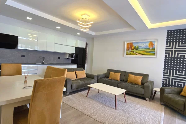 Shtepi me qera 2+1 ne Tirane - 95,000 Leke