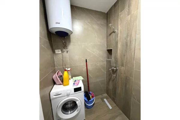 Shtepi me qera Apartament ne Durres, 1+1, Mobilimi E mobiluar, Pagesa 350  Euro.
