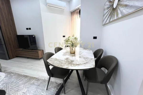 Shtepi ne shitje Apartament ne Vlore, 2+1, Mobilimi E mobiluar, Pagesa 210,000  Euro.
