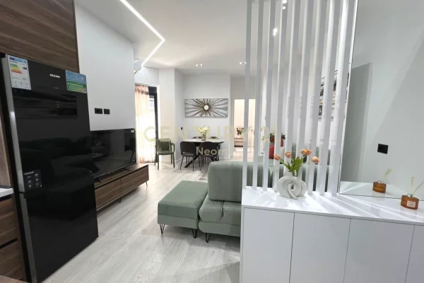 Shtepi ne shitje Apartament ne Vlore, 2+1, Mobilimi E mobiluar, Pagesa 210,000  Euro.