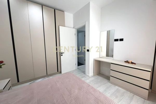 Shtepi ne shitje Apartament ne Vlore, 2+1, Mobilimi E mobiluar, Pagesa 210,000  Euro.