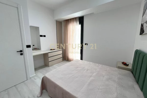 Shtepi ne shitje Apartament ne Vlore, 2+1, Mobilimi E mobiluar, Pagesa 210,000  Euro.