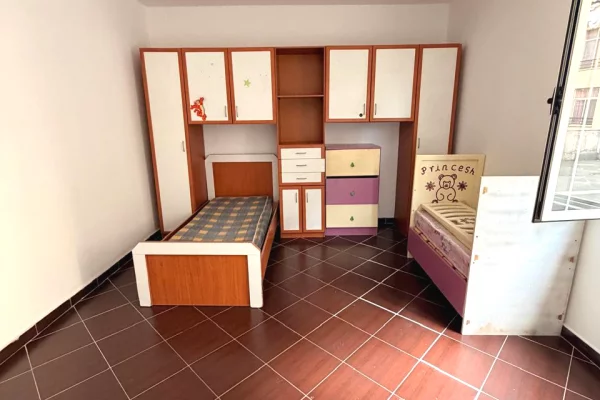 Apartament me qera 3+1+2+verand!