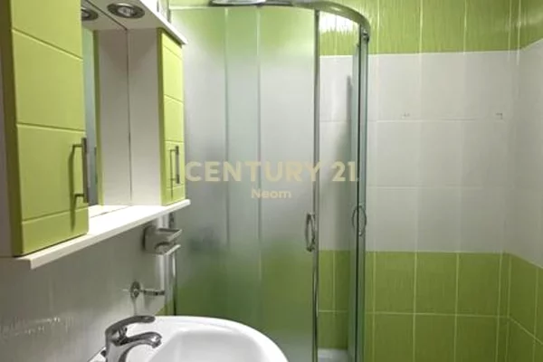 Shtepi me qera Apartament ne Tirane, 2+1, Mobilimi E mobiluar, Pagesa 60,000  Leke.