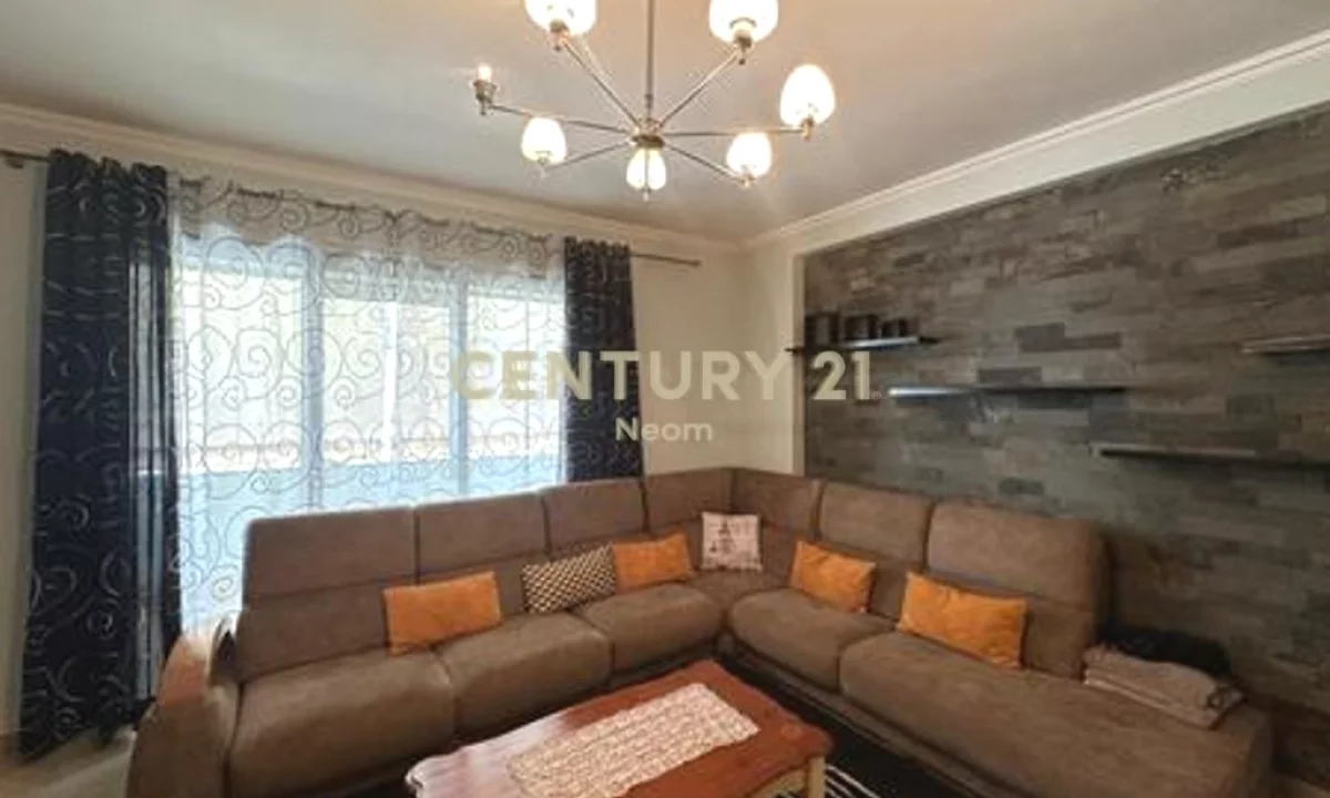 Shtepi me qera Apartament ne Tirane, 2+1, Mobilimi E mobiluar, Pagesa 60,000  Leke.