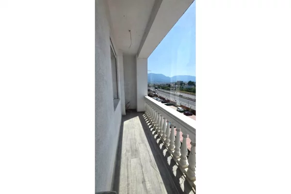 Shtepi ne shitje Apartament ne Tirane, 1+1, Mobilimi Bosh, pa mobiluar, Pagesa 99,932  Euro.