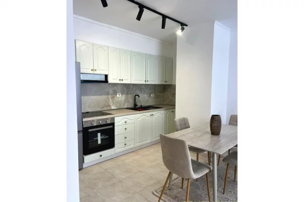 Shtepi me qera Apartament ne Tirane, 2+1, Mobilimi E mobiluar, Pagesa 55,000  Leke.