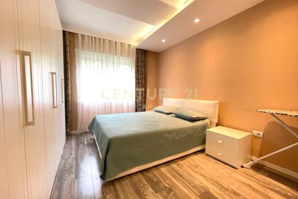 Shtepi me qera Apartament ne Tirane, 1+1, Mobilimi E mobiluar, Pagesa 900  Euro.