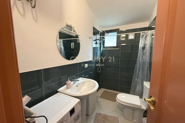 Shtepi me qera Apartament ne Tirane, 2+1, Mobilimi E mobiluar, Pagesa 80,000  Leke.