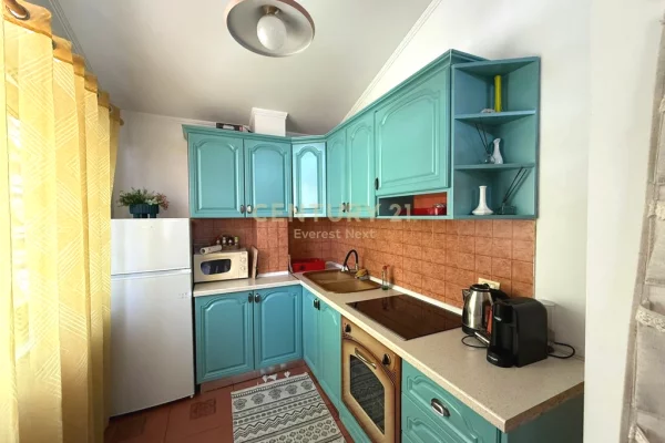 Shtepi me qera Apartament ne Tirane, 2+1, Mobilimi E mobiluar, Pagesa 80,000  Leke.