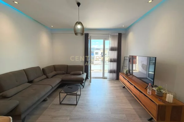 JEPET ME QIRA APARTAMENT 2+1 TEK " TIRANA GOLDEN PARK " PERBALL SPITALIT AMERIKAN 3 !!!