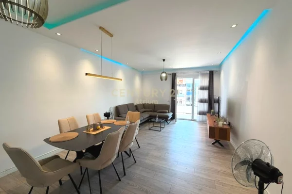 Shtepi me qera Apartament ne Tirane, 2+1, Mobilimi E mobiluar, Pagesa 80,000  Leke.