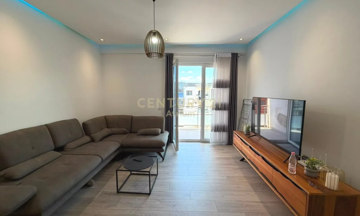 Shtepi me qera Apartament ne Tirane, 2+1, Mobilimi E mobiluar, Pagesa 80,000  Leke.