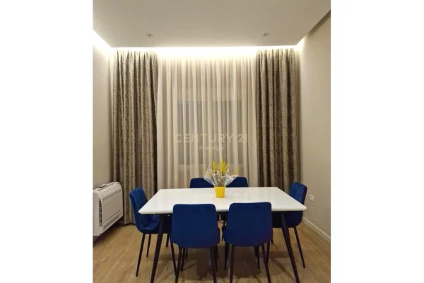 Shtepi me qera Apartament ne Tirane, 2+1, Mobilimi E mobiluar, Pagesa 850  Euro.