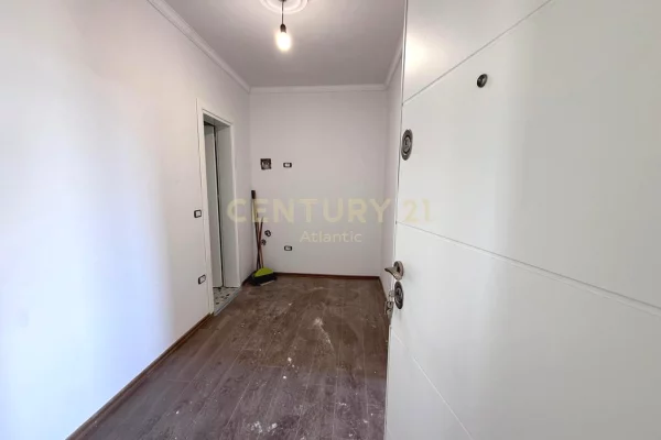 Shtepi ne shitje Apartament ne Durres, 1+1, Mobilimi E mobiluar, Pagesa 75,000  Euro.