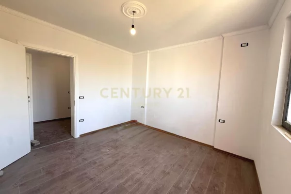 Shtepi ne shitje Apartament ne Durres, 1+1, Mobilimi E mobiluar, Pagesa 75,000  Euro.