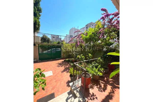 Shtepi ne shitje Shtepi Private ne Durres, 4+1, Mobilimi E mobiluar, Pagesa 370,000  Euro.