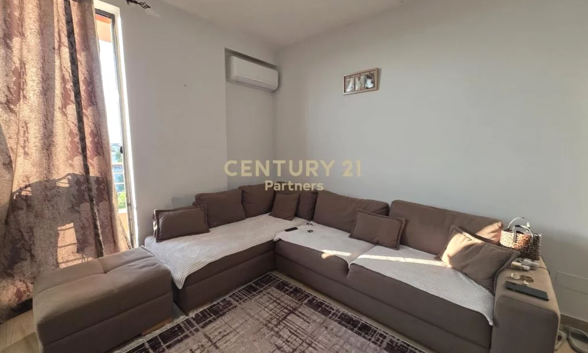 Shtepi ne shitje Apartament ne Tirane, 1+1, Mobilimi E mobiluar, Pagesa 111,000  Euro.