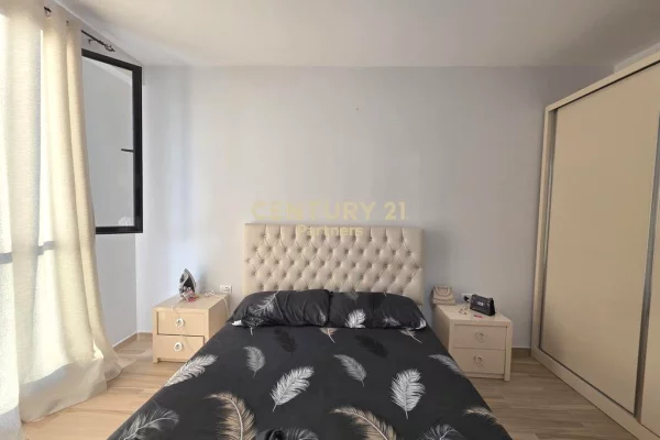 Shtepi ne shitje Apartament ne Tirane, 1+1, Mobilimi E mobiluar, Pagesa 111,000  Euro.