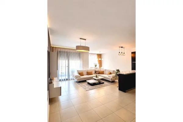 Shtepi ne shitje Apartament ne Tirane, 2+1, Mobilimi E mobiluar, Pagesa 295,000  Euro.