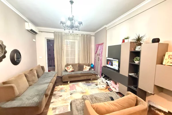 Shtepi ne shitje 2+1 ne Tirane - 178,000 Euro
