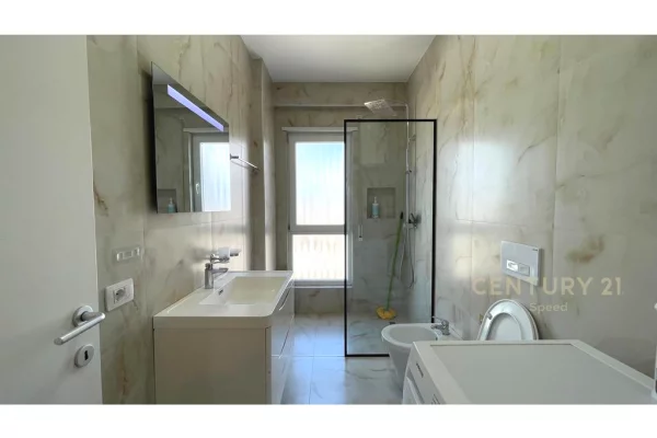 Shtepi ne shitje Apartament ne Tirane, 1+1, Mobilimi E mobiluar, Pagesa 155,000  Euro.
