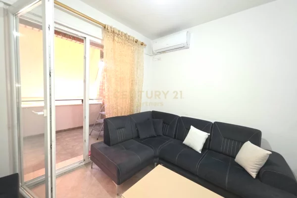 Shtepi ne shitje Apartament ne Tirane, 2+1, Mobilimi E mobiluar, Pagesa 190,000  Euro.
