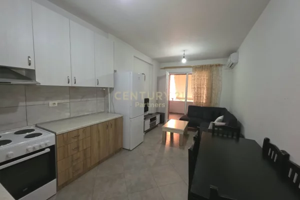 Shtepi ne shitje Apartament ne Tirane, 2+1, Mobilimi E mobiluar, Pagesa 190,000  Euro.
