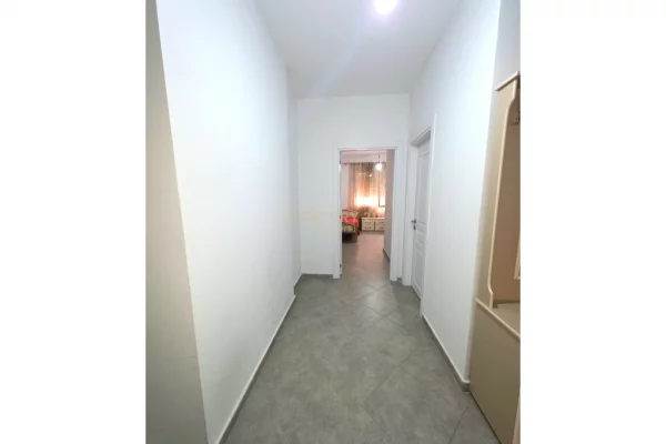 Shtepi ne shitje Apartament ne Tirane, 2+1, Mobilimi E mobiluar, Pagesa 190,000  Euro.