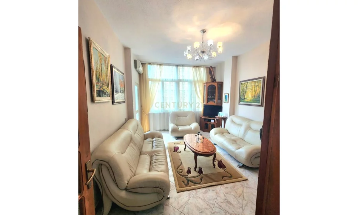 Shtepi me qera Apartament ne Tirane, 3+1, Mobilimi E mobiluar, Pagesa 65,000  Leke.