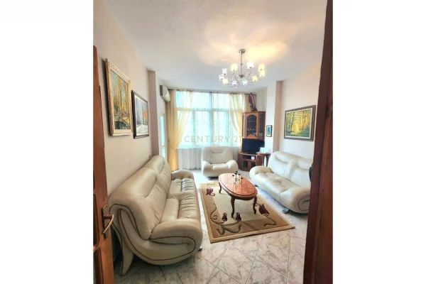 Shtepi me qera 3+1 ne Tirane - 65,000 Leke