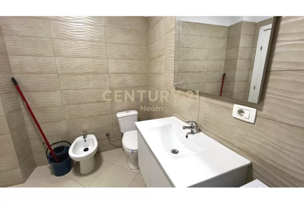 Shtepi me qera Apartament ne Tirane, 1+1, Mobilimi E mobiluar, Pagesa 60,000  Leke.