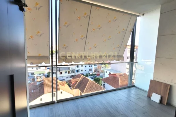 Shtepi me qera Apartament ne Tirane, 2+1, Mobilimi E mobiluar, Pagesa 800  Euro.