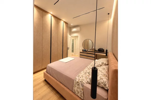 Shtepi ne shitje Apartament ne Tirane, 1+1, Mobilimi E mobiluar, Pagesa 170,000  Euro.