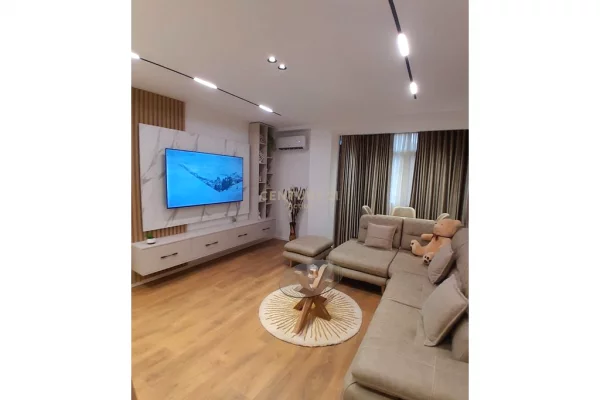 Shtepi me qera Apartament ne Tirane, 1+1, Mobilimi E mobiluar, Pagesa 70,000  Leke.
