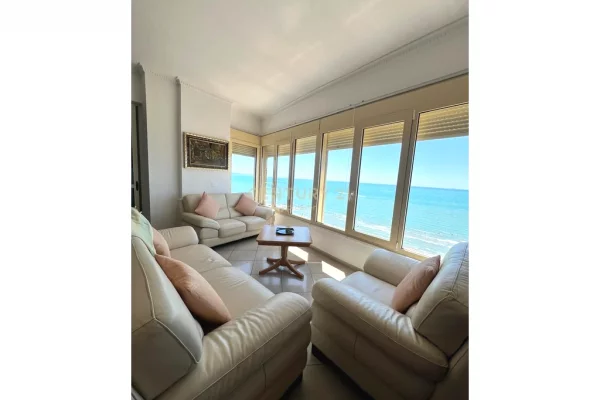 Shtepi me qera Apartament ne Durres, 3+1, Mobilimi E mobiluar, Pagesa 1,300  Euro.