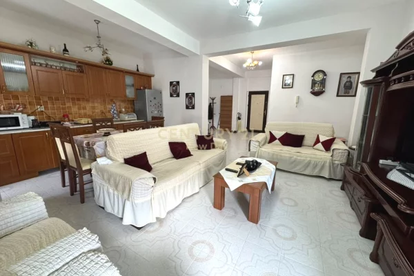 SHITET APARTAMENT 3+1+2 + POST PARKIMI PRANE TREGUT FSHATAR!