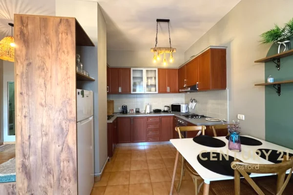 Shtepi ne shitje Apartament ne Tirane, 1+1, Mobilimi E mobiluar, Pagesa 204,800  Euro.