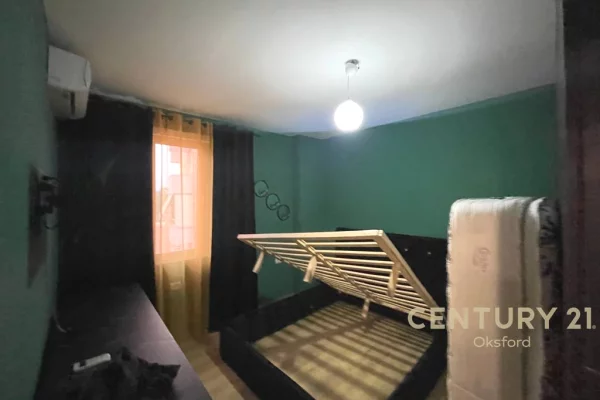 Shtepi ne shitje Apartament ne Tirane, 3+1, Mobilimi E mobiluar, Pagesa 190,000  Euro.