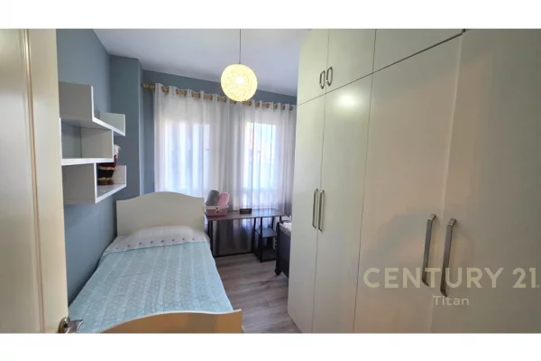 Shtepi me qera Apartament ne Tirane, 2+1, Mobilimi E mobiluar, Pagesa 70,000  Leke.